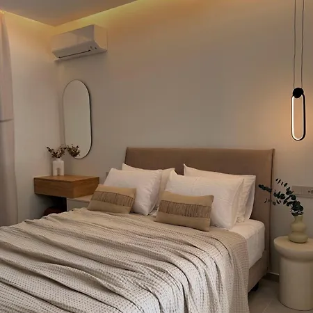 Brand New Modern Studio- Hidden Gem Argassi