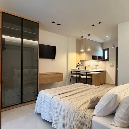 Brand New Modern Studio- Hidden Gem *