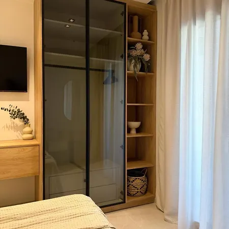 Apartment Brand New Modern Studio- Hidden Gem *
