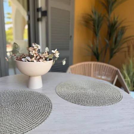 Apartment Brand New Modern Studio- Hidden Gem Argassi